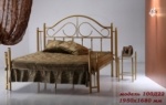 Двуспальная кровати Фото