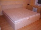 Кровать двуспальная Фото